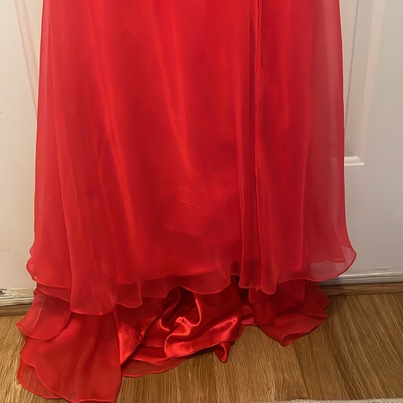 GUC - Flash by Mac Duggal Beaded Formal Gown in Sz 4 - Picture 8 of 15